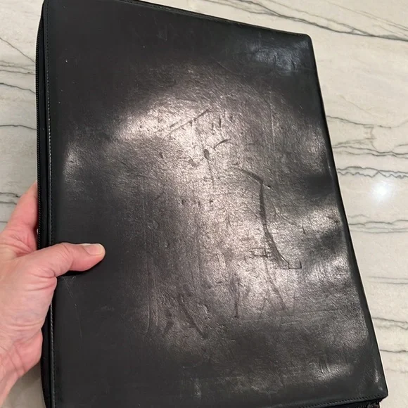 Vintage Authentic PRADA Black Leather Document Holder w/ Zipper - Picture 6 of 16